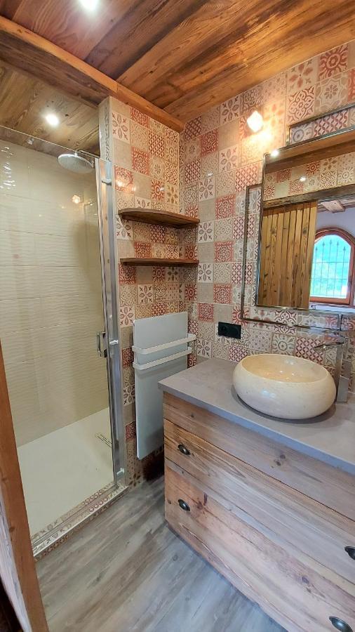 Chalet Serre Cambeou Piscine&Spa Saint-Chaffrey Exterior photo