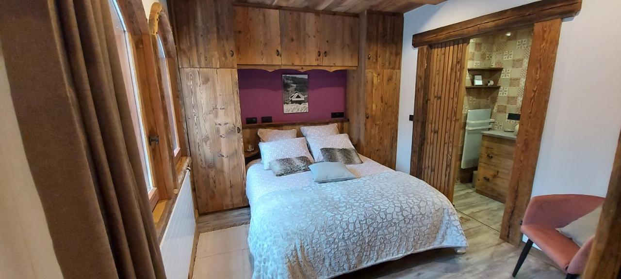 Chalet Serre Cambeou Piscine&Spa Saint-Chaffrey Exterior photo