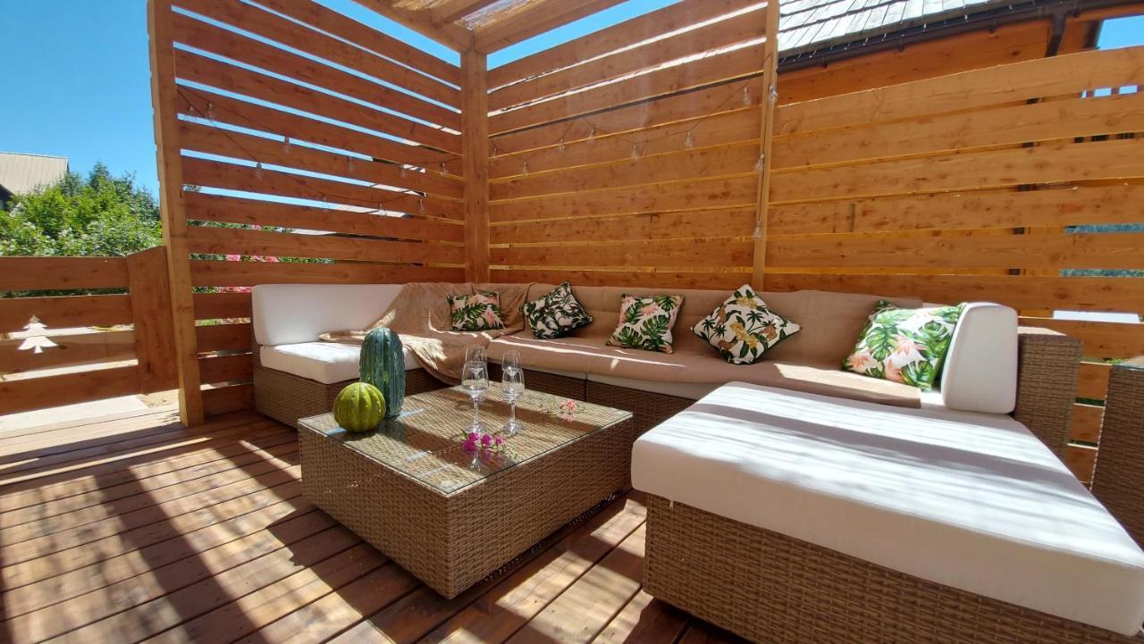 Chalet Serre Cambeou Piscine&Spa Saint-Chaffrey Exterior photo